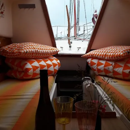 Houseboat Bådhotel